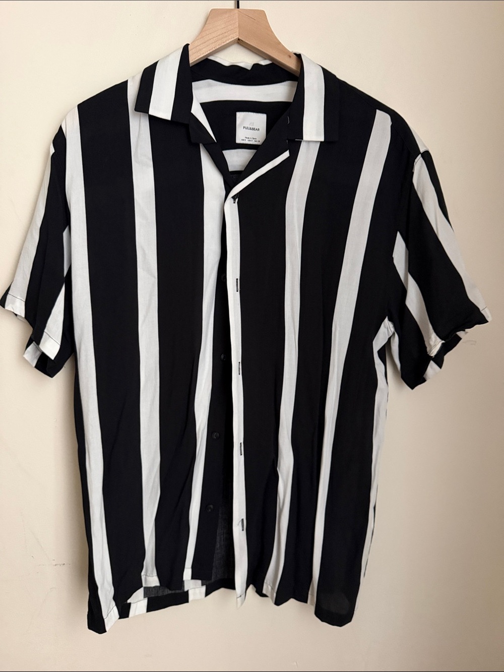 PULL& BEAR Black & White Vertical Stripe Short-Sleeve Shirt